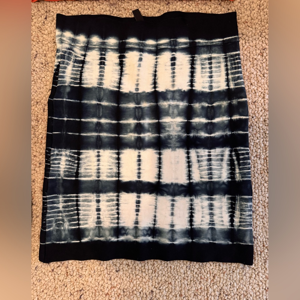 BCBGMaxAzria Navy Tie-Dye Skirt